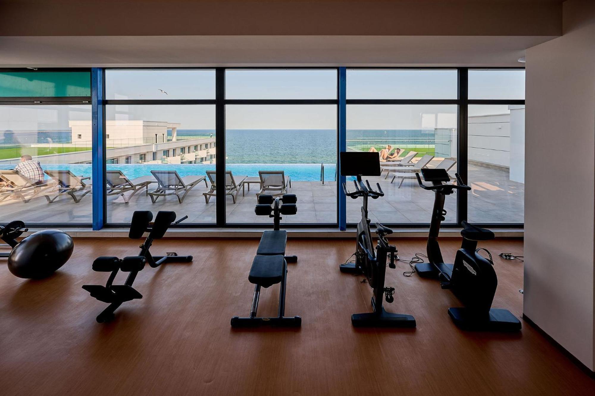 Summer Residence Apartment In Infinity Beach Resort - Parking Mamaia Exterior photo