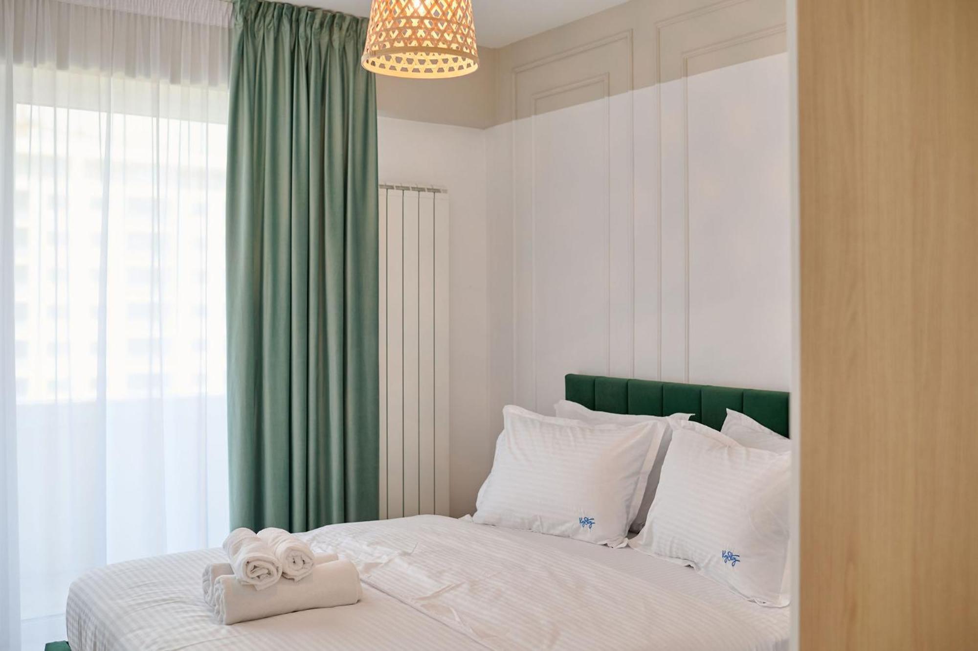 Summer Residence Apartment In Infinity Beach Resort - Parking Mamaia Exterior photo